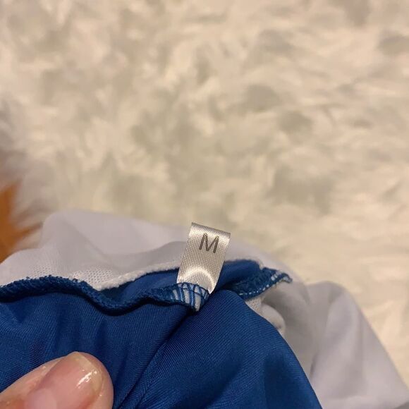 Size Medium swim suit - Picture 4 of 5